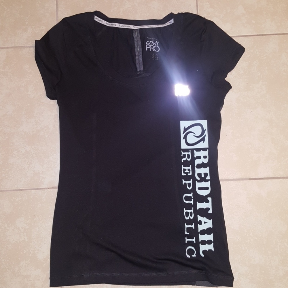Reflective running tee